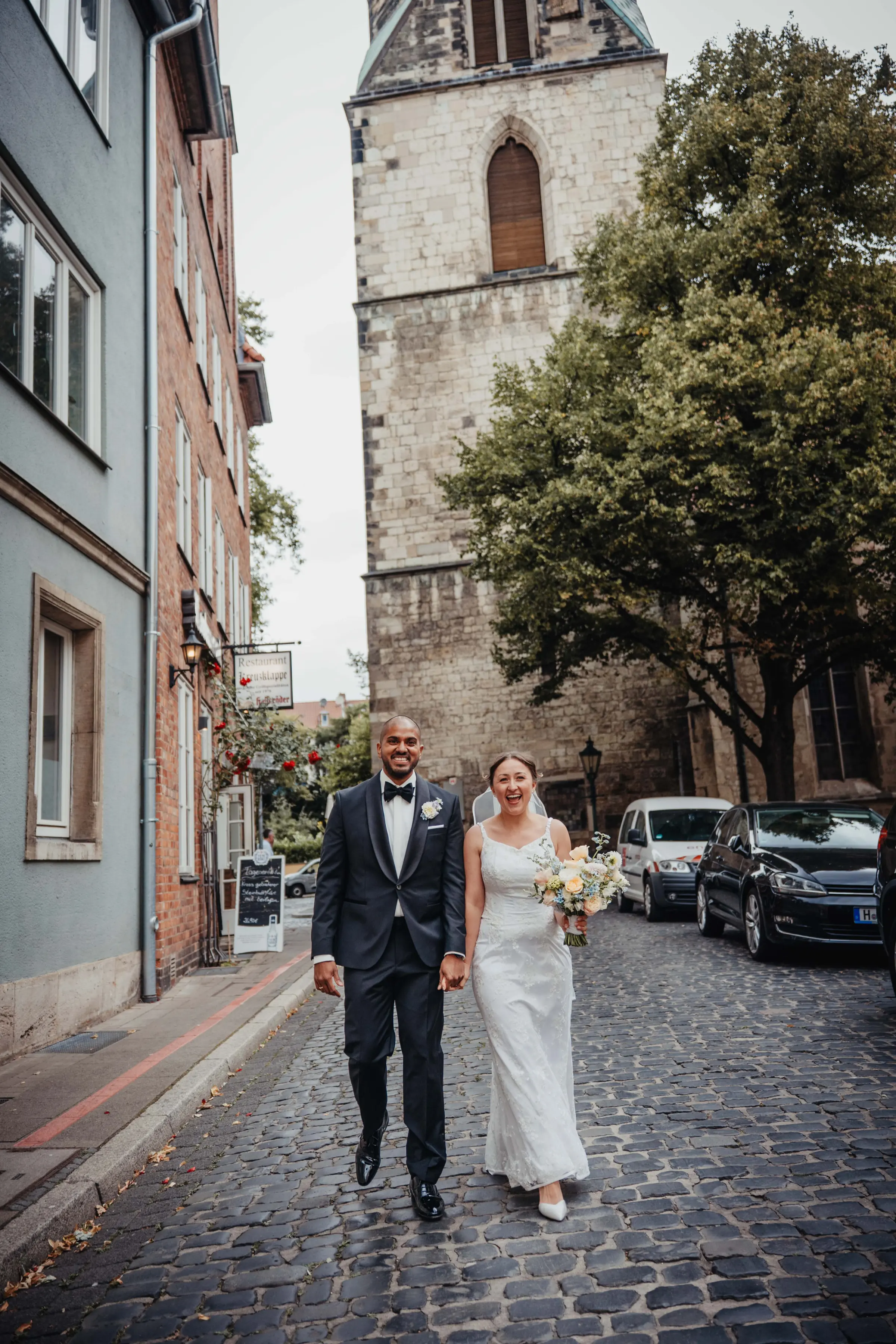 Katharina & Saschan · Kuss in der Kreuzkirche Hannover